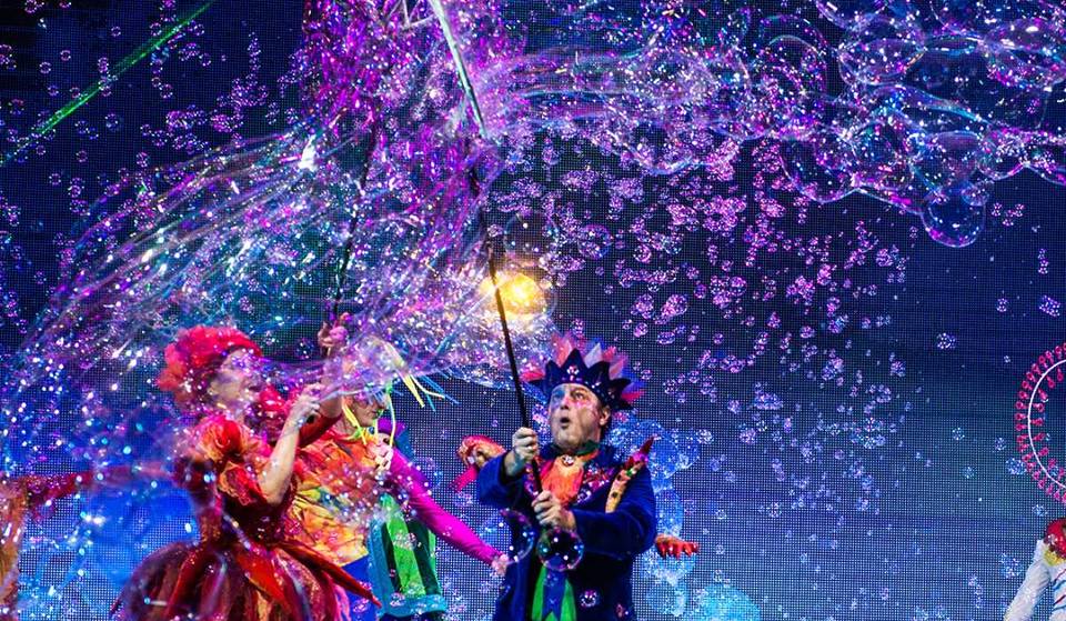Vive una aventura submarina con miles de burbujas en este espectáculo en CDMX