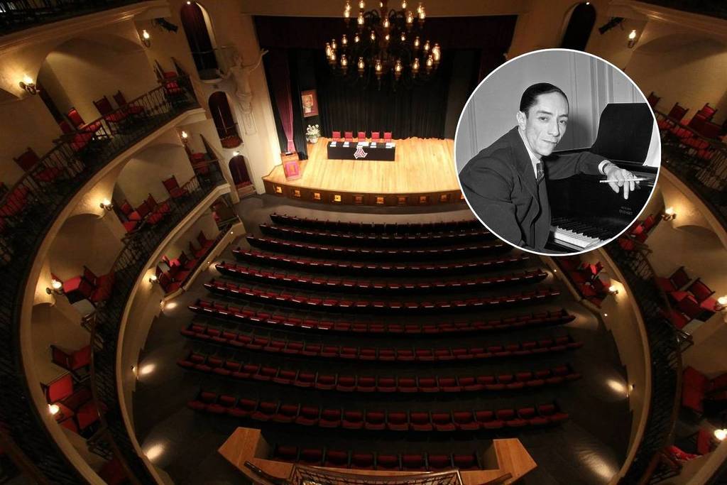 Interior of Teatro La Salle and a photo of Mexican musician Agustín Lara.