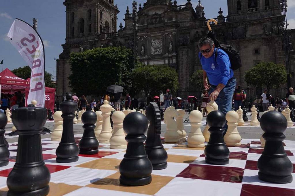 Chess festival in the Zócalo of CDMX