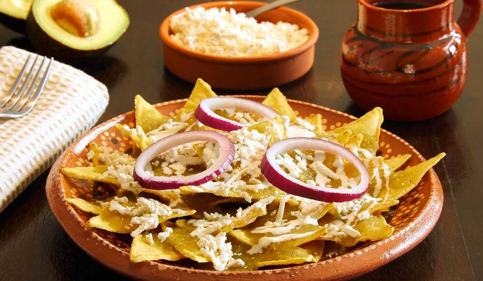 Two emblematic restaurants in Centro Historico open 24 hours a day: chilaquiles, pan de dulce and more.