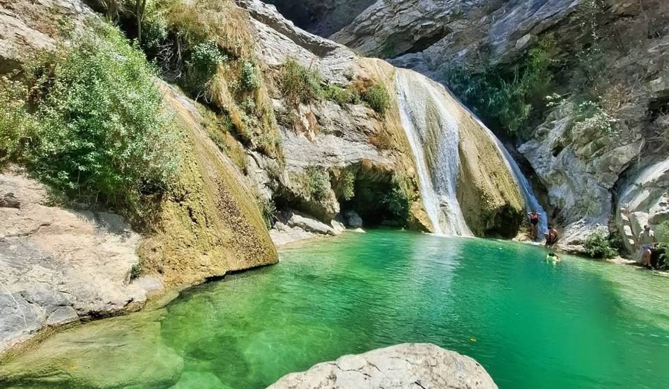 El Aguacate, el oasis escondido que enamora en Puebla: pozas jade y un hike entre la selva