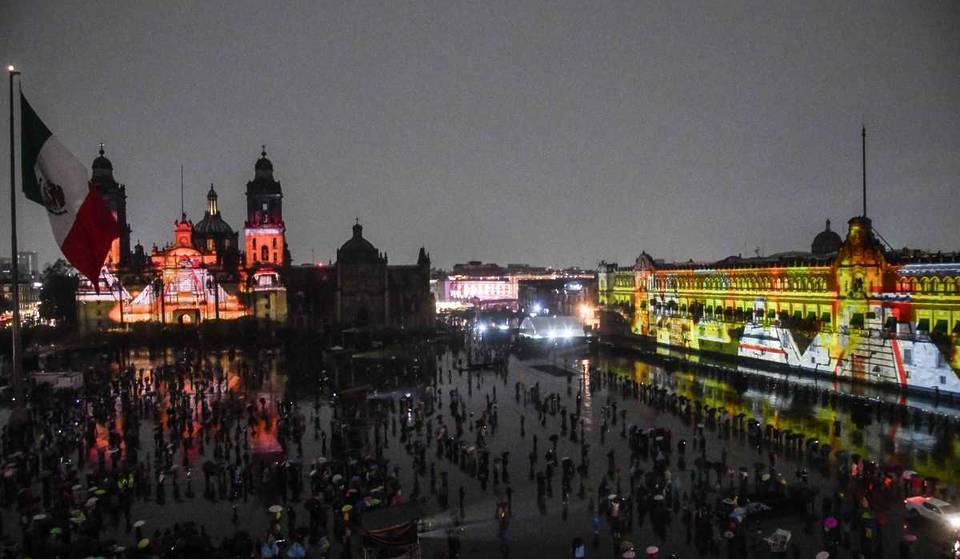 ¿A qué hora es el espectáculo de luces en el Zócalo? ¡Hay dos funciones al día!