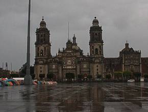 Se rompe récord histórico: el Zócalo de CDMX tuvo su lluvia más intensa desde 1952