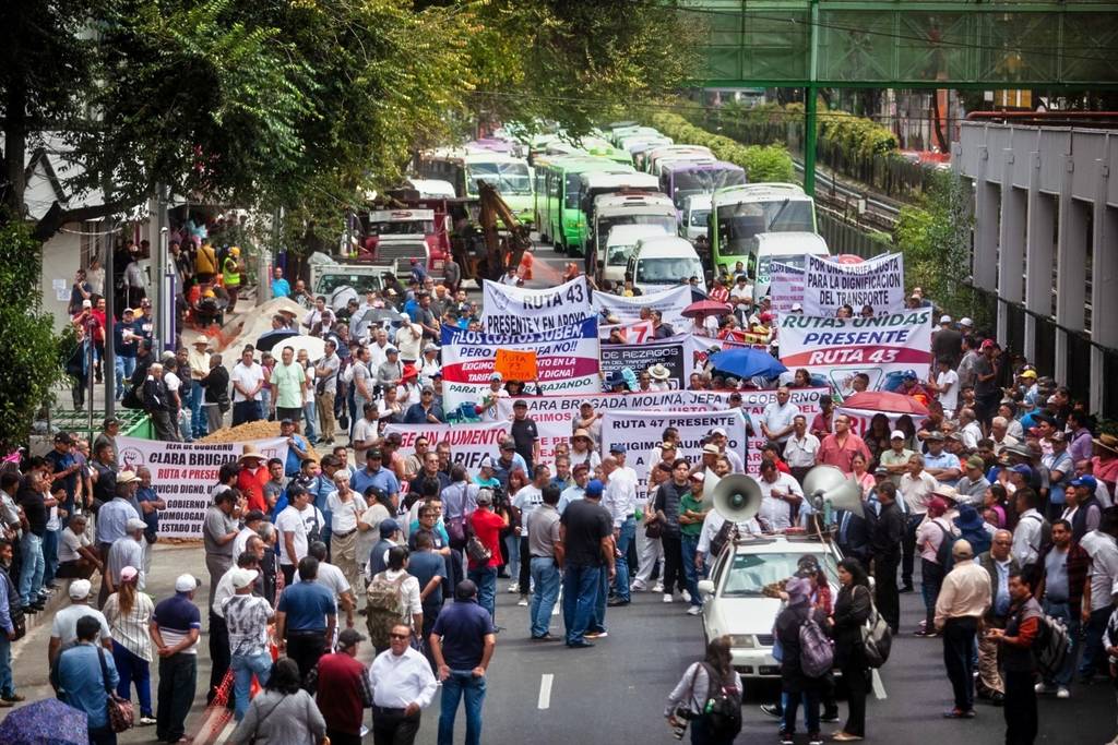 Mega-march of transportation workers CDMX
