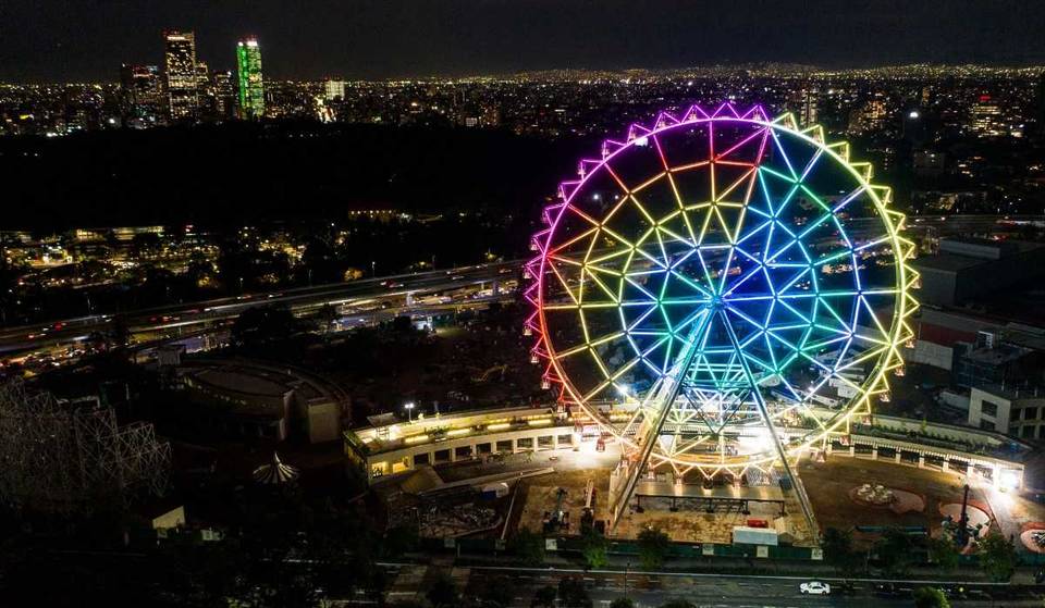 Tell your grandparents! They will ride the Aztlán Ferris wheel and other games for free for Grandparents’ Day.