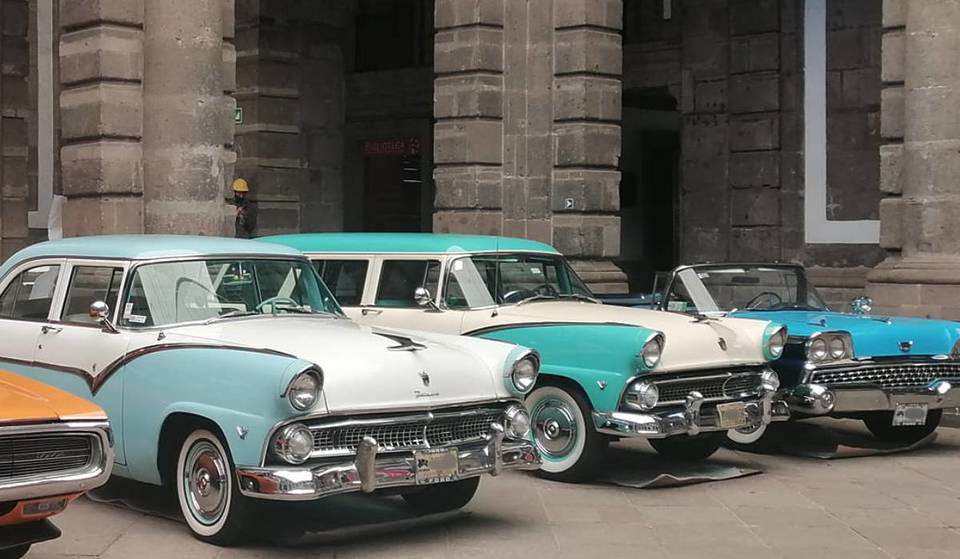 Exhibición gratis de autos clásicos en Palacio de Minería tendrá coches que te transportarán a otras épocas