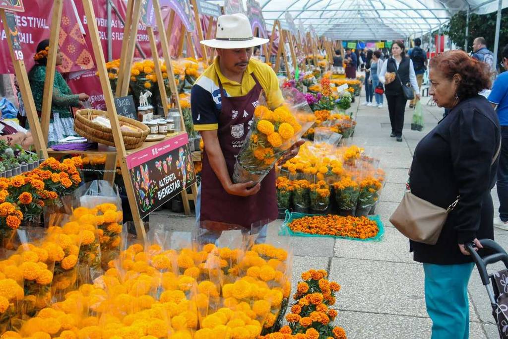 Flor de Cempasúchil Festival at Reforma 2025