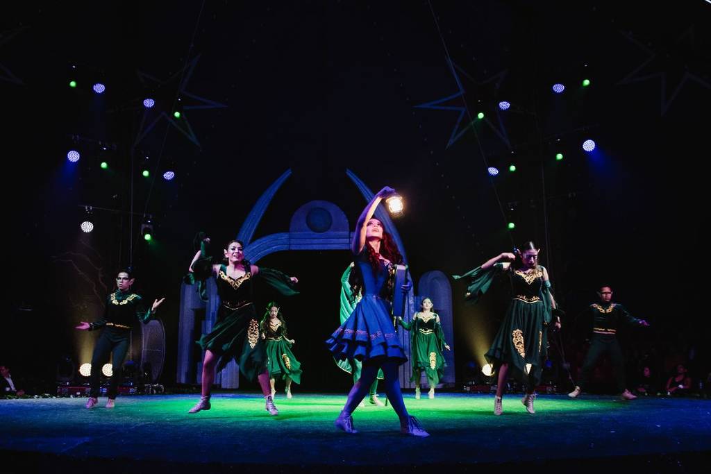 Meraki circus immersive show