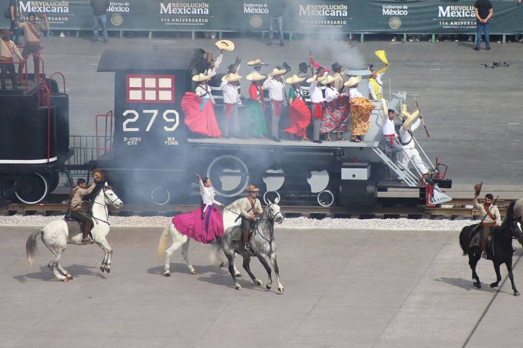 exposición locomotora zócalo cdmx revolución mexicana
