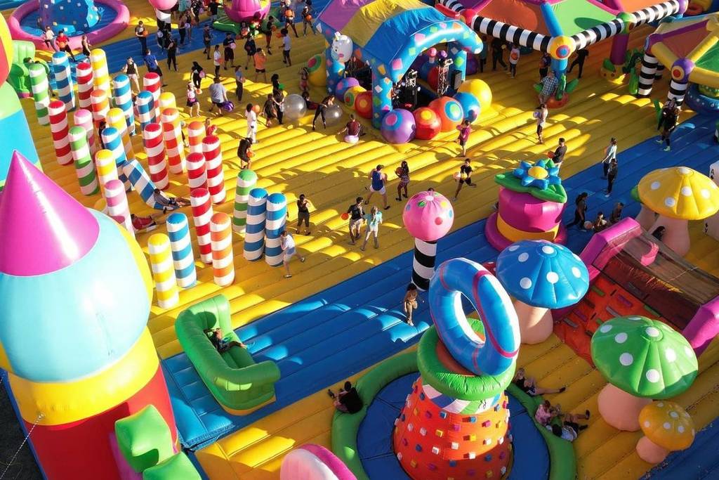 parque de diversiones inflable más grande del mundo México The Big Bounce
