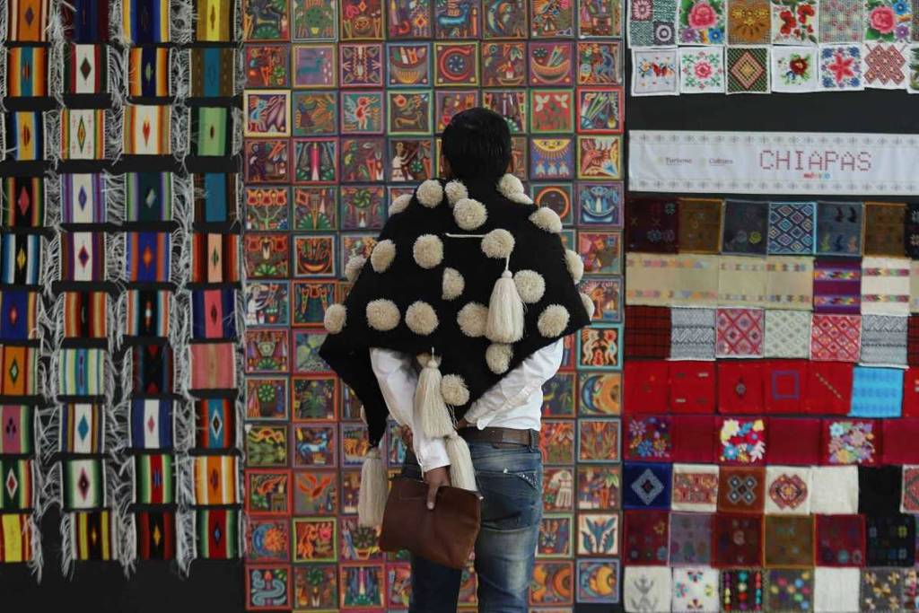 Exposición de Bordados y Tejidos