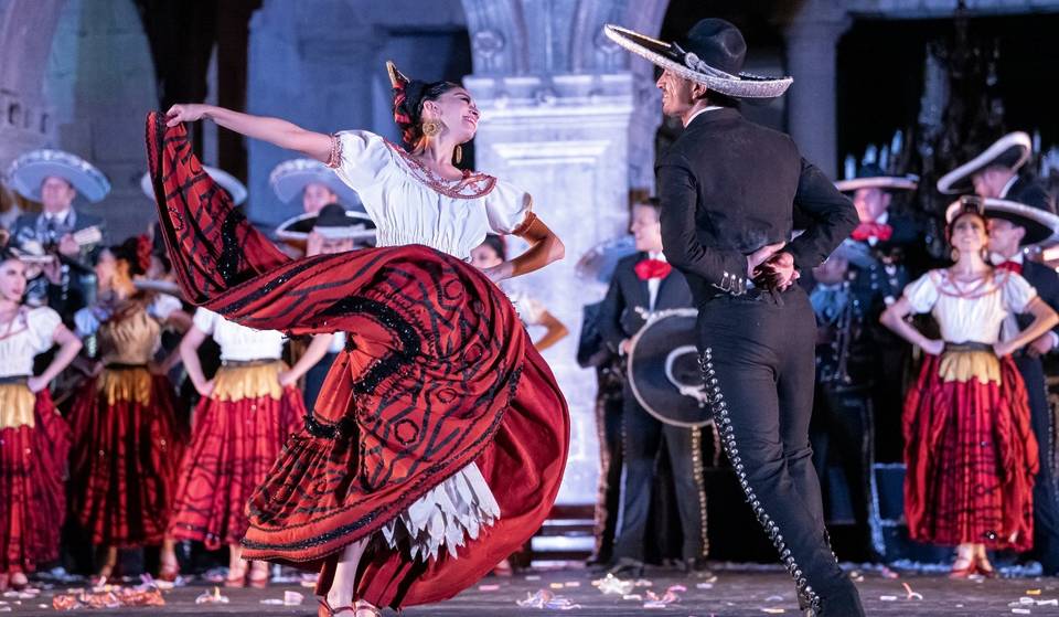 How much does Amalia Hernández’s Ballet at Chapultepec Castle cost?