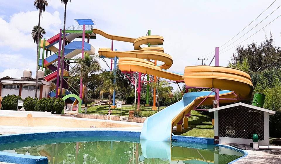 El balneario de aguas termales cerca de CDMX que es perfecto para huir del frío: temperatura del agua a 31 ºC y entrada en $120