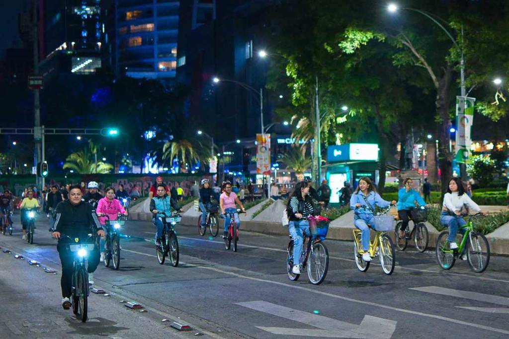 Paseo nocturno en bicicleta por San Valentín
