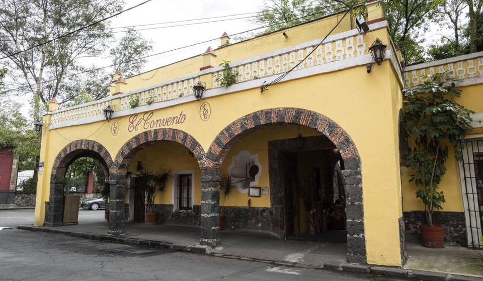 An architectural treasure in Mexico City that few know about: this is the former monks’ hospital that is now an oasis of peace with accommodation in Coyoacán.
