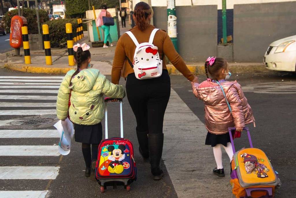 When will classes resume in the State of Mexico?