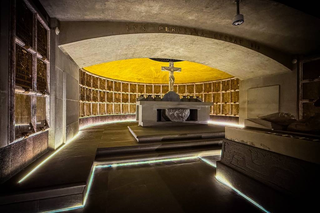 Recorrido por las catacumbas de la Catedral Metropolitana
