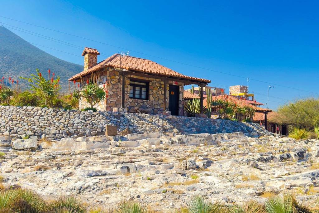 balneario con cabañas las cuevitas en hidalgo