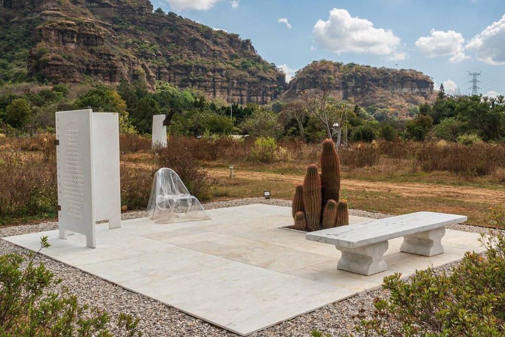 open-air gallery near Mexico City