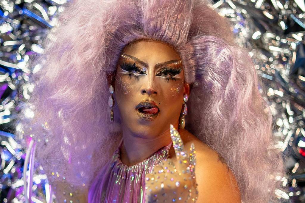 drag show museum night