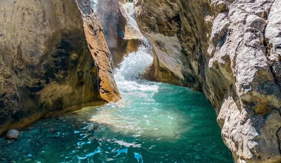 El Pueblo Mágico con un oasis turquesa por $100: descubre estos manantiales cristalinos y refréscate durante Semana Santa