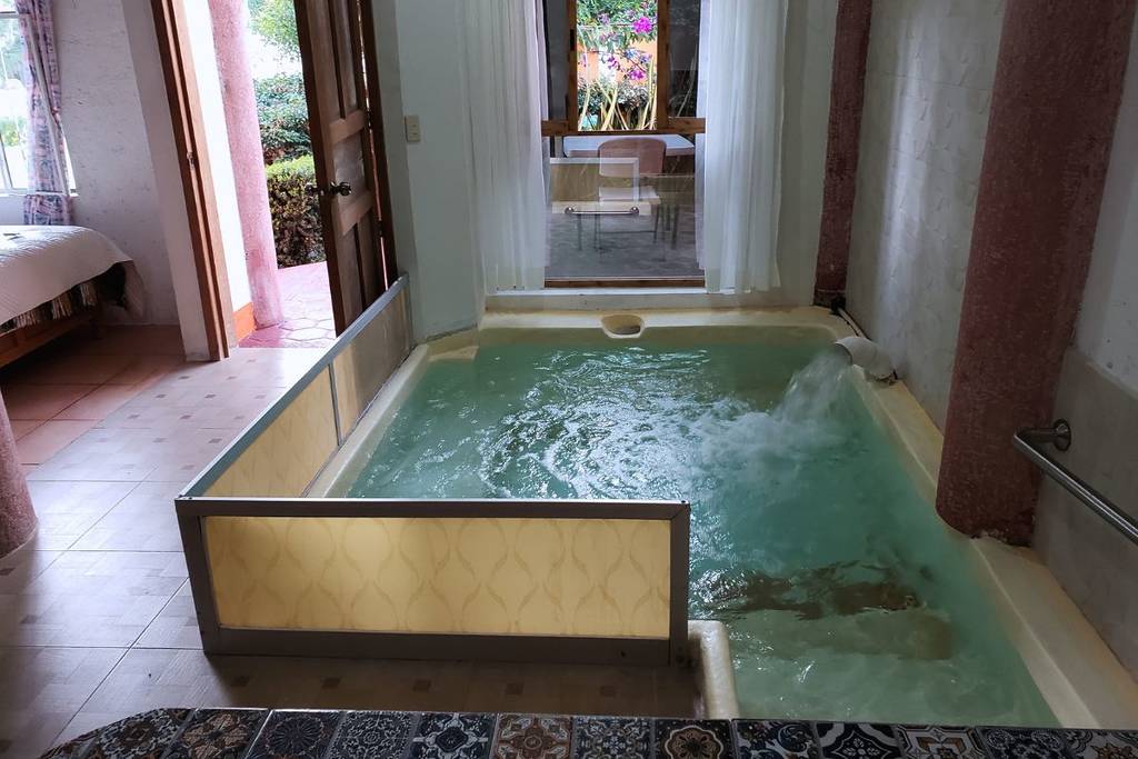 spa with private hot spring pools