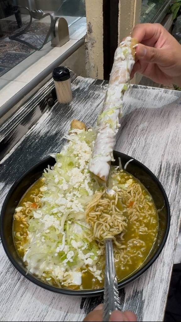 FLAUTERÍA HAMMELIN flautas drowned in Maruchan