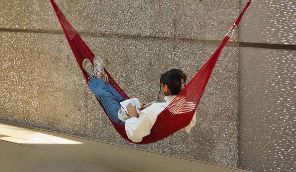 ¿Hamacas en el Museo Tamayo? La exposición donde puedes descansar y escuchar la selva