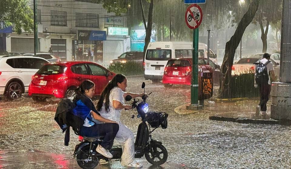 Is it official yet? Here’s what we know about working from home due to rain in Mexico