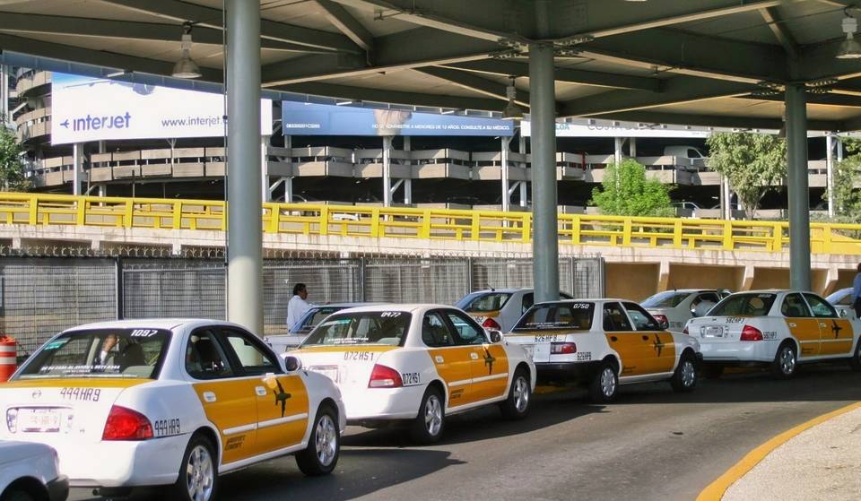 Del transporte público al taxi de aplicación: conoce las opciones de transporte en el AICM
