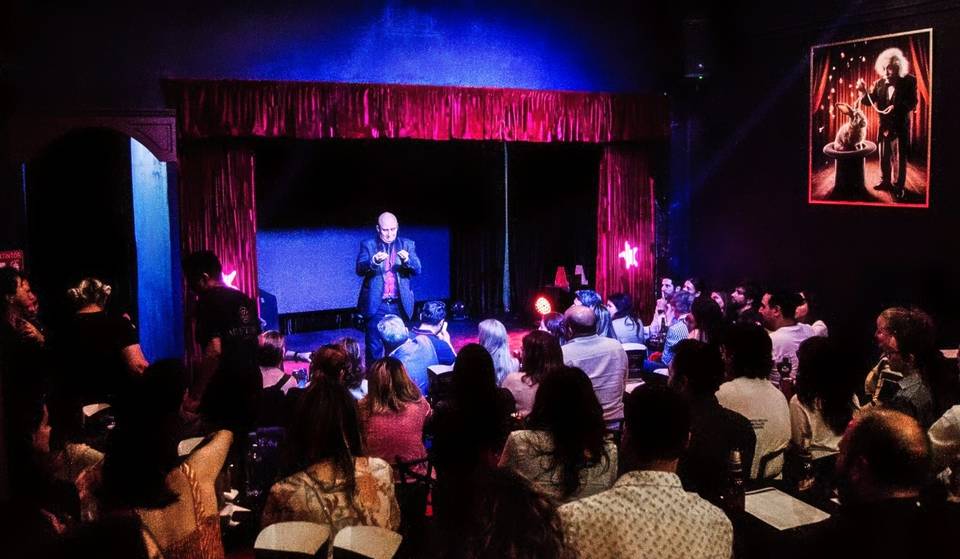 Free magic shows in Mexico City? Discover the secret spot between Condesa and Escandón where you’ll find hypnosis and mentalism