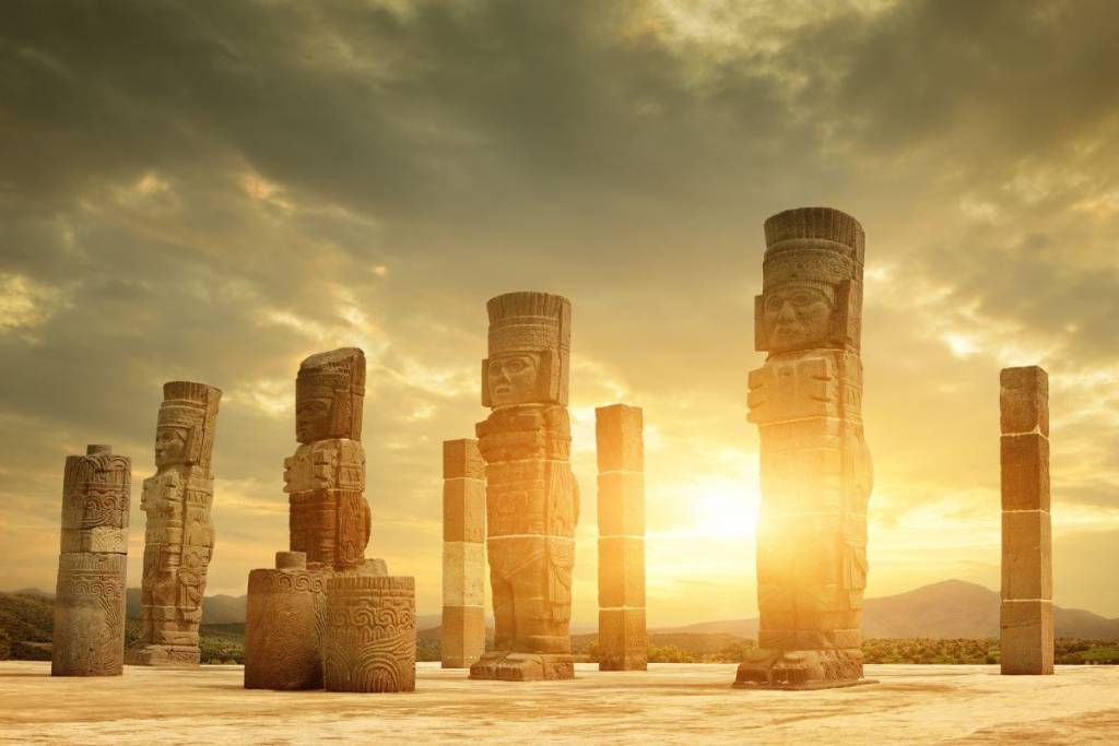 Sunrise tours at the Tula Hidalgo archaeological site