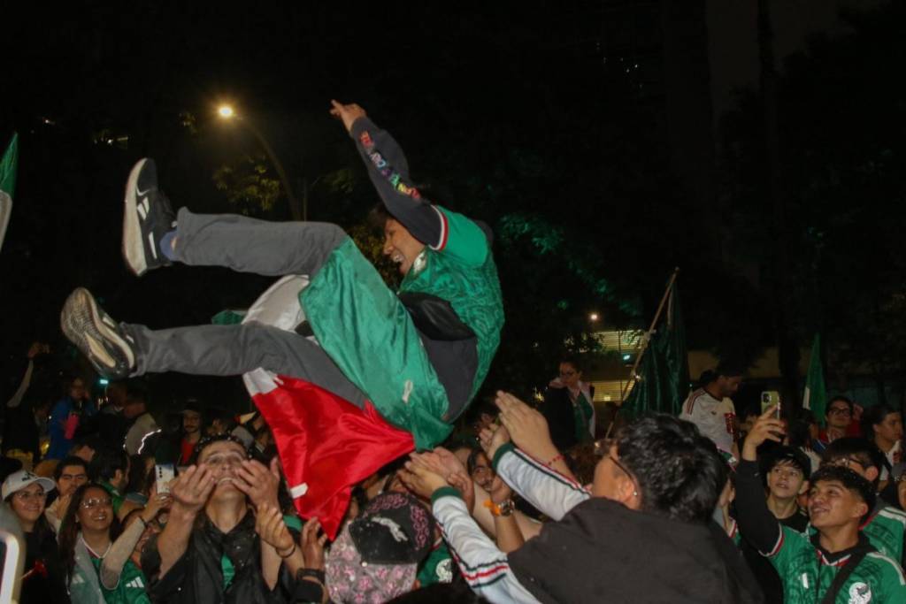 risks celebration wants to fly worldwide