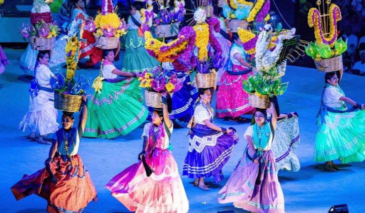 Con una megacalenda, gastronomía oaxaqueña y más llega la Guelaguetza a este jardín de CDMX