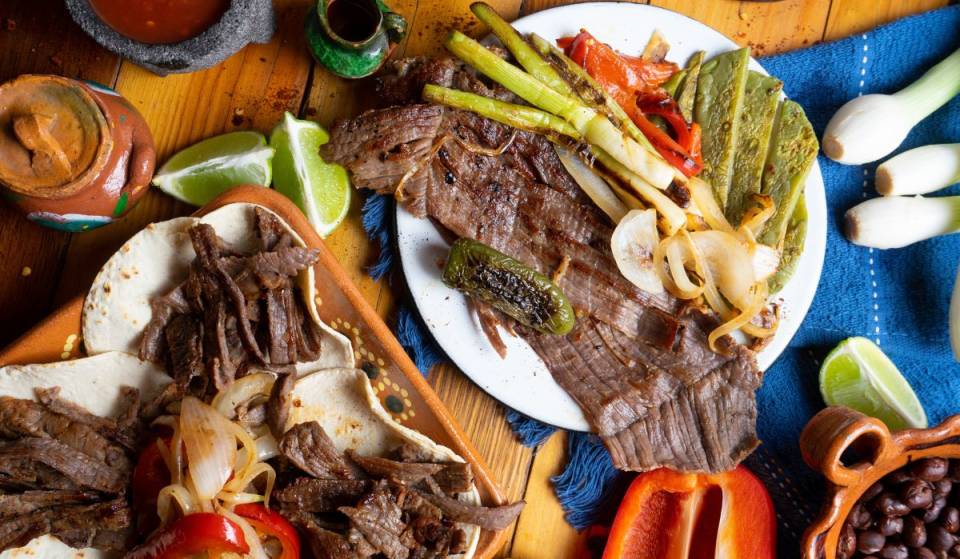 With memelas, enchiladas, and huaxmole: the 2026 Cecina Fair comes to this “Magical Town,” the perfect destination for a delicious getaway