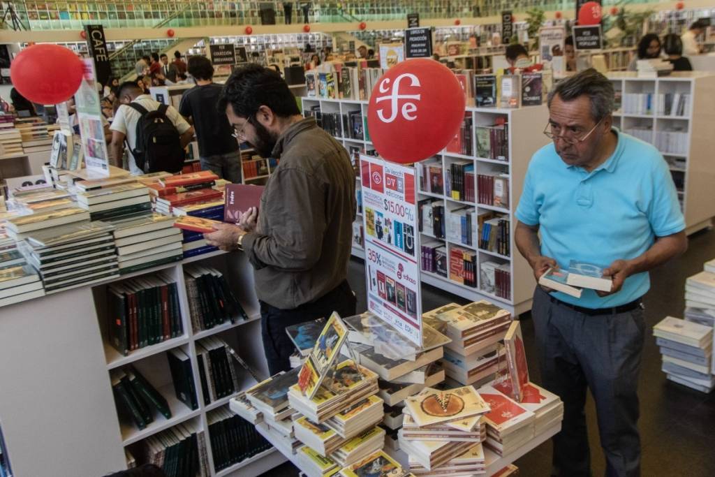 Venta nocturna del Fondo de Cultura Económica 2026
