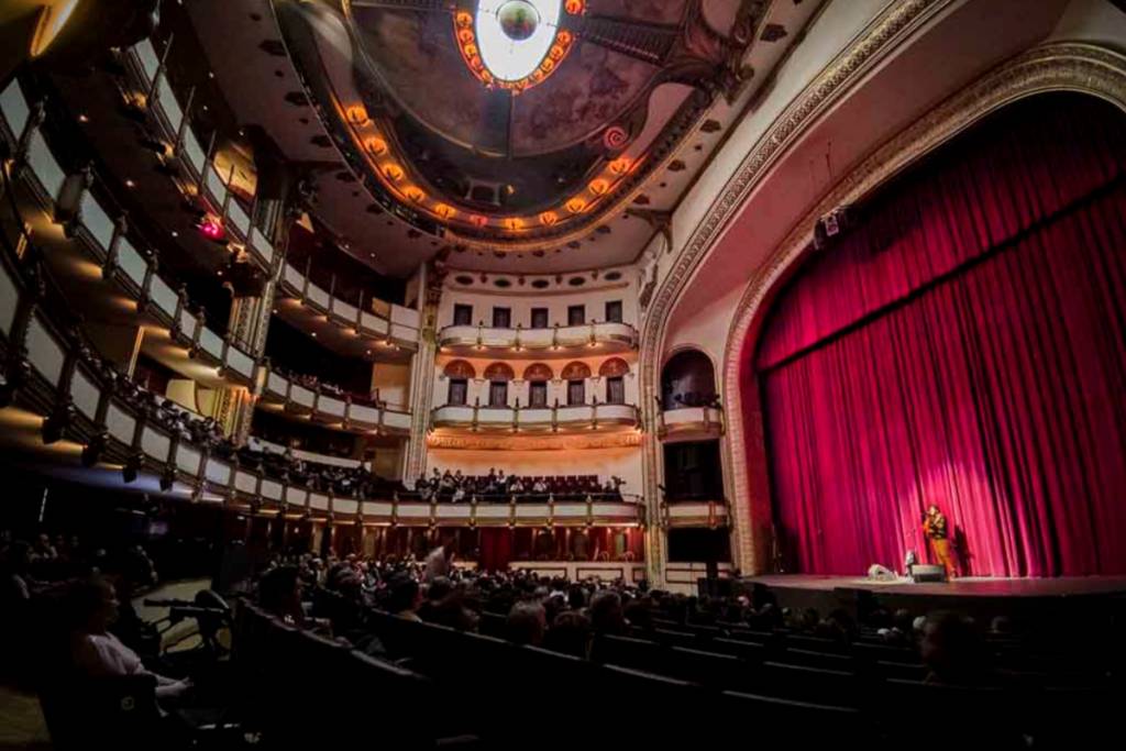 recorrido Teatro Esperanza Iris