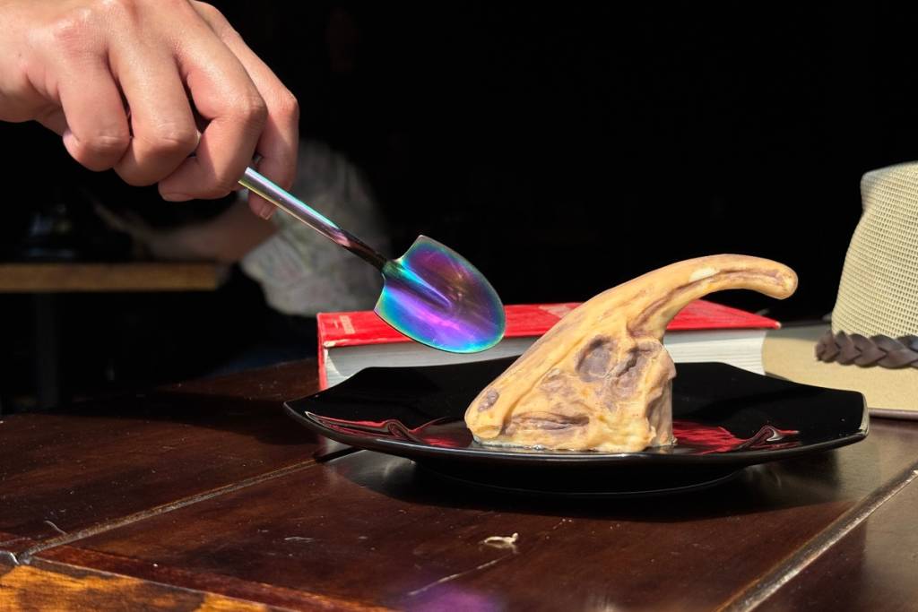 Cretácico: a new dinosaur-themed restaurant with chocolate skulls that you eat with a shovel
