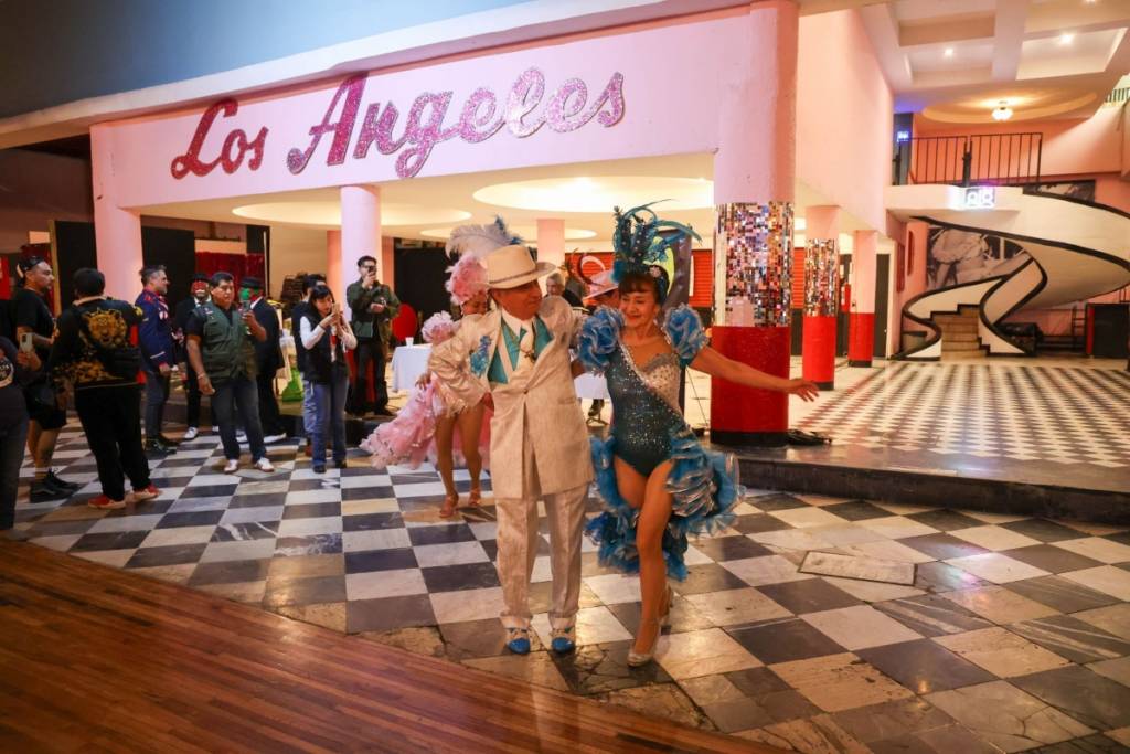Festejo por el aniversario del Salón Los Ángeles