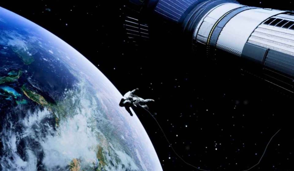«Es como viajar directo al espacio»: la nueva experiencia inmersiva en Samara Satélite que te convierte en astronauta del Apolo 11 por un día