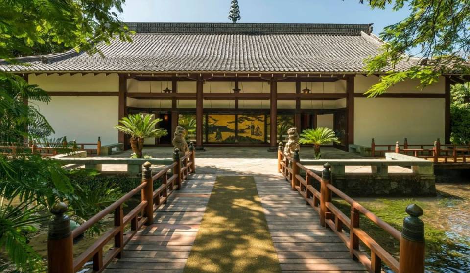 It looks like a small Japanese village, but it’s a hotel in Cuernavaca that offers a day pass with access to the pool, a $600 food credit, and a tour of a replica kabuki theater