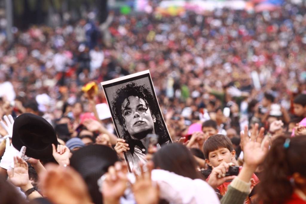 Massive “Thriller” Dance in Mexico City