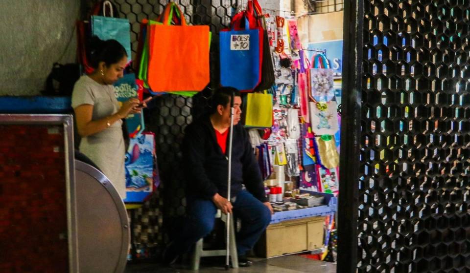 Goodbye to “Buy this, buy this!” Shouting is banned in Mexico City Metro stores, and the fine can reach 23,000 pesos