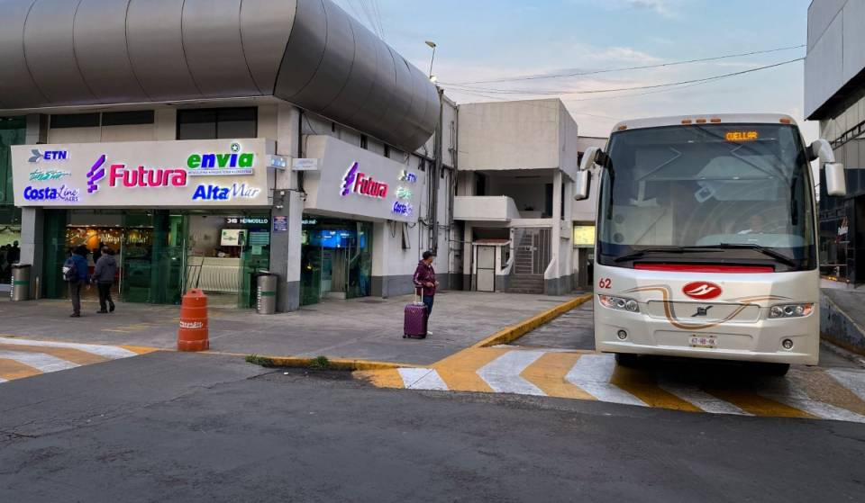 Adultos mayores con credencial INAPAM viajan con 50% de descuento en Primera Plus, ADO y ETN: aprovecha antes de que acaben las vacaciones