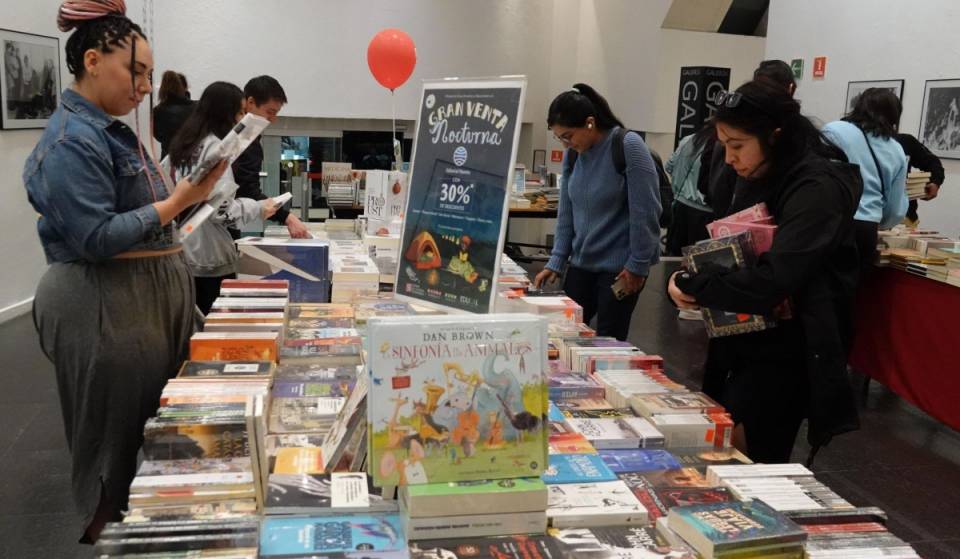 Books with up to 50% off at the Fondo de Cultura Económica Night Sale! These bookstores will host activities