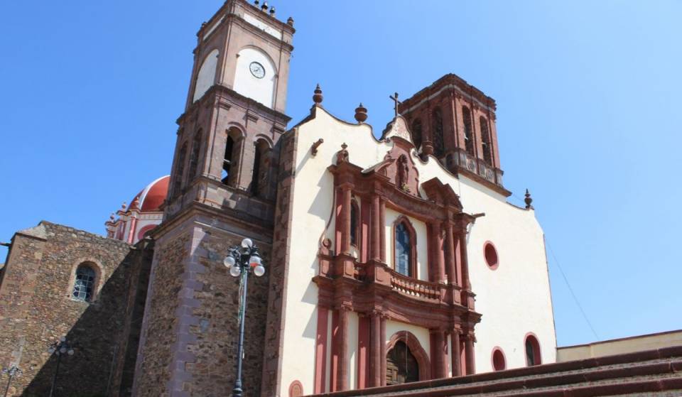 This little town with its quarry-stone facades and tiled roofs is perfect for having barbacoa for breakfast, sipping pulque, and enjoying mole.
