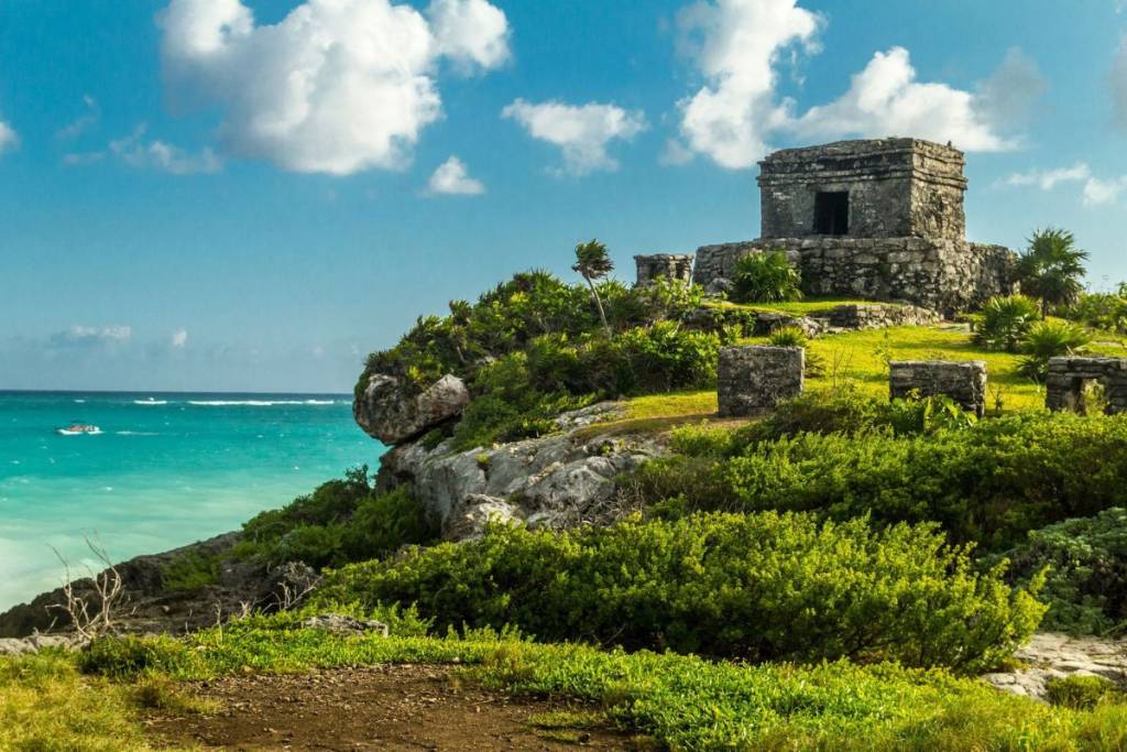 Quintana Roo at Los Pinos