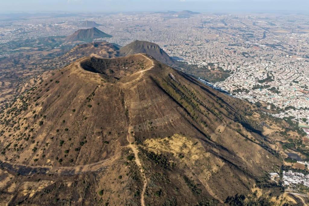 Tetlalmanche Volcano in Iztapalapa