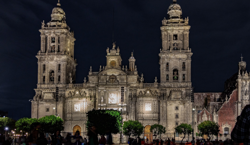 ¡Abren la Cripta de los Arzobispos de noche! Así será el recorrido de Día de Muertos en la Catedral