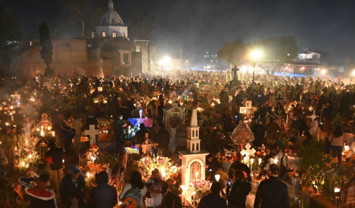 La Alumbrada: A Tradition That Lights Up Mixquic on the Night of the Day of the Dead
